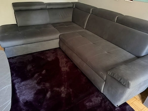 Couch zu verkaufen mit Schlaffunktion und Stauraum!!! Bild 2