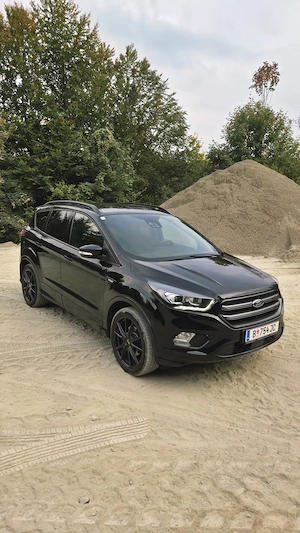 Ford Kuga ST-Line (Black Edition) Bild 2