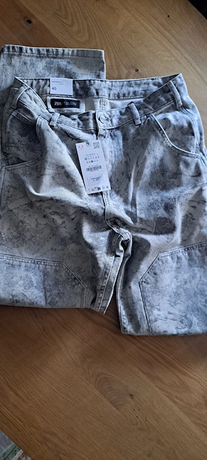 Zara  Jeans