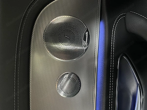 Mercedes E220 4MATIC mit Top Ausstattung und in sehr gutem Zustand Bild 6
