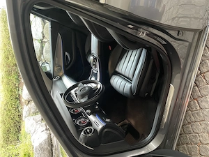 Mercedes E220 4MATIC mit Top Ausstattung und in sehr gutem Zustand Bild 3