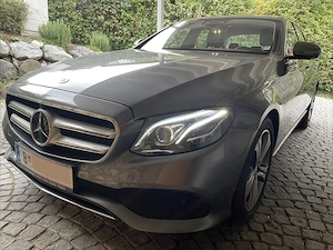 Mercedes E220 4MATIC mit Top Ausstattung und in sehr gutem Zustand Bild 2