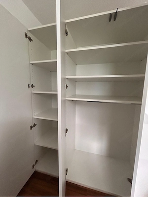 Kleiderschank Bild 3