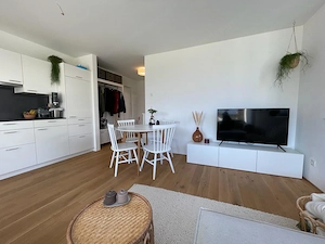 Provisionsfrei: Traumhafte 2-Zimmer-Gartenwohnung mit 35 m  Terrasse, 150 m  Garten & 7,5 m  Keller Bild 3