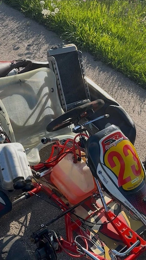 DR-Racing KZ 125 Schaltkart Bild 3