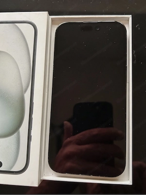 iPhone 15 schwarz Bild 3