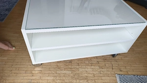 IKEA Boksel Wohnzimmertisch Bild 2