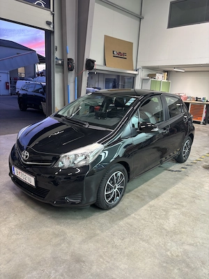Toyota Yaris 1.0 Active Bild 3