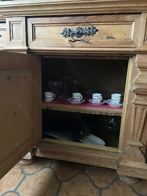 RESERVIERT! Holzschrank Kredenz Anrichte Bauernmöbel Bild 2