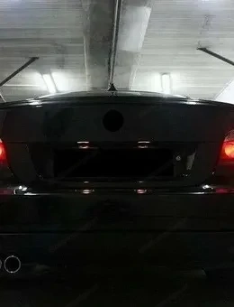 AKTION Heckstoßstange passend für BMW 5er E60 Baujahre 2003 bis 2007 M-Technik Design mit PDC 24mm Bild 5