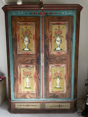 Tiroler Bauernschrank