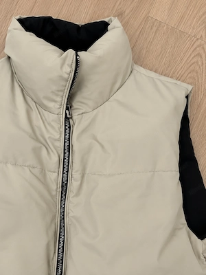  Beige Steppweste mit schwarzem Innenfutter Bild 3