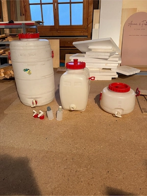 3 Kunststofffässer mit Auslaufhahn - 120 l, 60 l und 25 l Bild 3