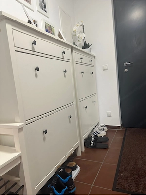 Vorzimmer-Set in Weiß   2 Schuhschränke, Sitzbank & Garderobe Bild 2