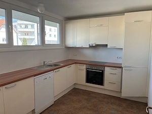 Frisch sanierte 3,5-Zimmer-Wohnung in ruhiger Lage von Bregenz Bild 3