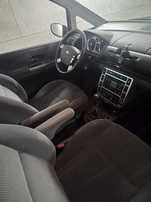 Ford ,7 Sitzter Bild 2