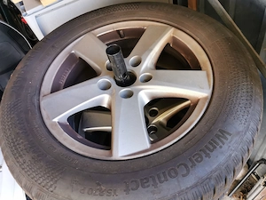 Winterreifen VW Tiguan auf Alufelgen 215 65 R16 H Continental Bild 2