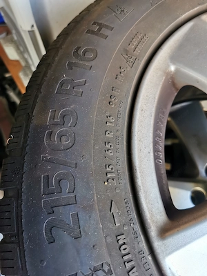 Winterreifen VW Tiguan auf Alufelgen 215 65 R16 H Continental Bild 3