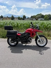 BMW F 650 GS rot  Bild 2
