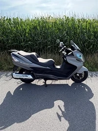 Suzuki Burgmann 400 Silber