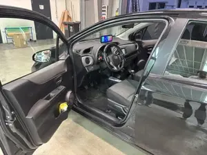 Toyota Yaris 1.0 Active Bild 4