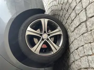 Mercedes E220 4MATIC mit Top Ausstattung und in sehr gutem Zustand Bild 7