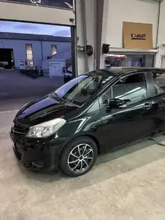 Toyota Yaris 1.0 Active Bild 8