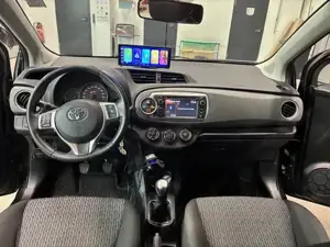 Toyota Yaris 1.0 Active Bild 7