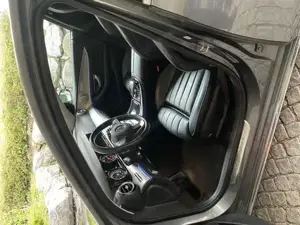 Mercedes E220 4MATIC mit Top Ausstattung und in sehr gutem Zustand Bild 4