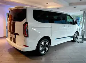 Ford Tourneo Custom Bild 6