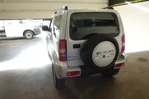 Suzuki Jimny Bild 19