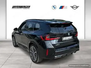 BMW iX1 eDrive20 1,99% Fixzinsaktion bis 30.09.2026 M Sportpaket Head-Up DAB Bild 4