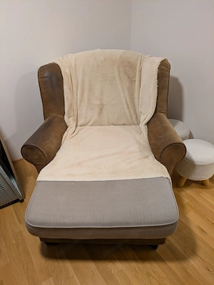 Ledercouch mit Bettfunktion und Sessel Bild 5