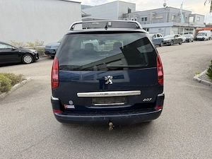 Peugeot 807 2,0 HDi 140 FAP Family Bild 5