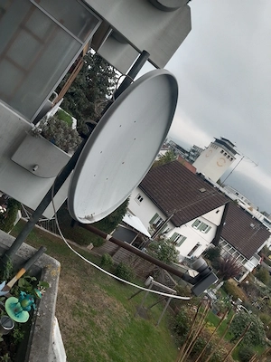 Sat schüssel mit stange UND kabel 