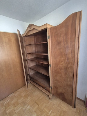 kleiderschrank vollholz Bild 2