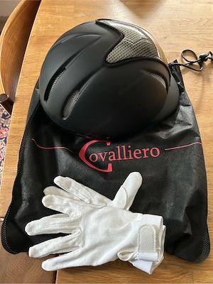 NEU & UNBENUTZT: Covalliero Reithelm Carbonic (Gr. S  M) + weiße Reithandschuhe Bild 4