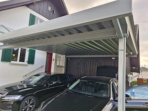 Carport und Glasvordach - Hauseingang - Autoparkplatz Bild 2