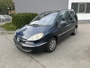 Peugeot 807 2,0 HDi 140 FAP Family Bild 8
