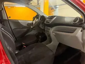 Suzuki Alto Bild 7
