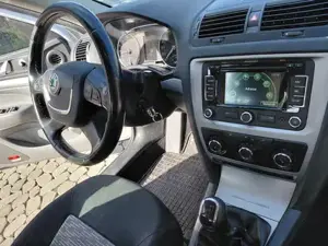 Verkaufe Skoda Octavia 1.6 TDI Bild 5