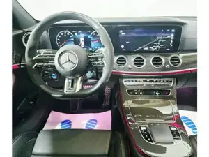 Mercedes-Benz E-Klasse Bild 10