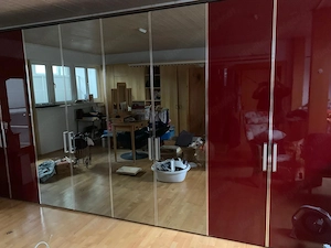 Kleiderschrank