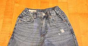 Zara Kinderjeans Gr. 128 - hellblau Used-Look Bild 2