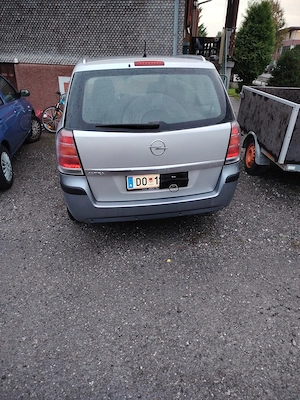 Opel Zafira Benziner Bild 3