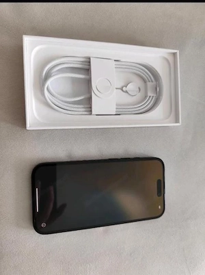 iPhone 16 (mit Zubehör) Bild 6