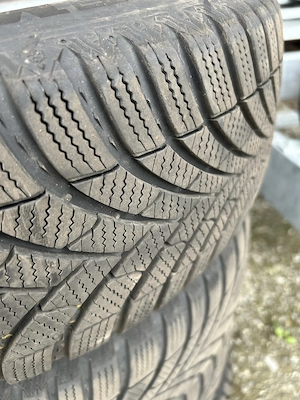 Winterreifen für VW Caddy 205 55 R16H 94H Bild 2