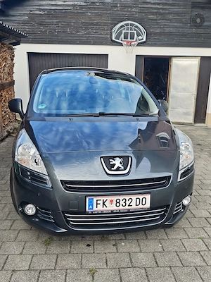 Verkaufe Peugeot 5008 Bild 3