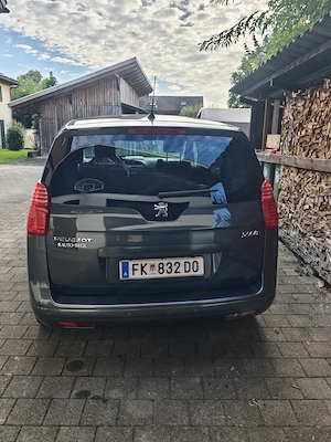 Verkaufe Peugeot 5008 Bild 4
