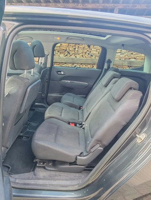 Verkaufe Peugeot 5008 Bild 6